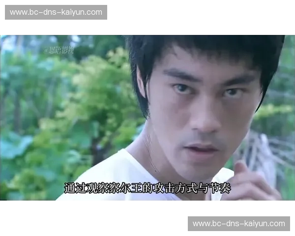 龙影碎金与八肢神技：当李小龙的截拳道撞上泰拳的钢铁洪流